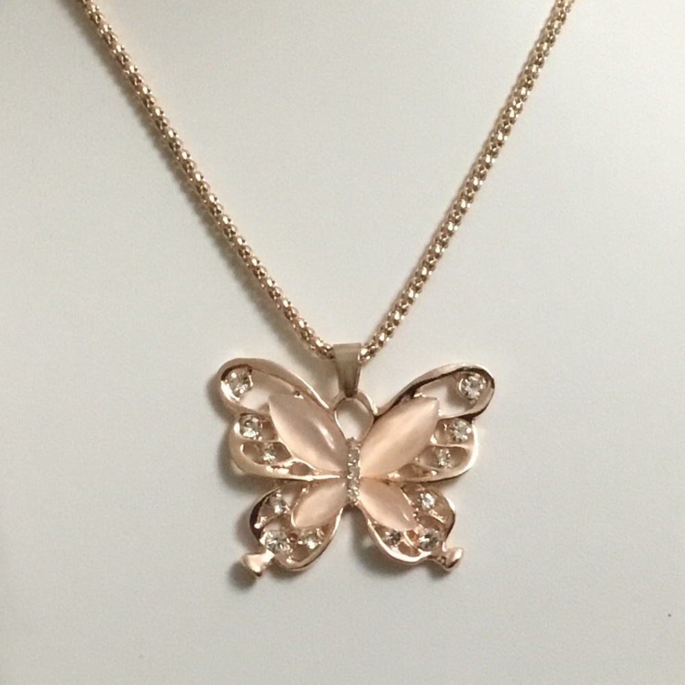 Gorgeous Rose Gold Butterfly Necklace